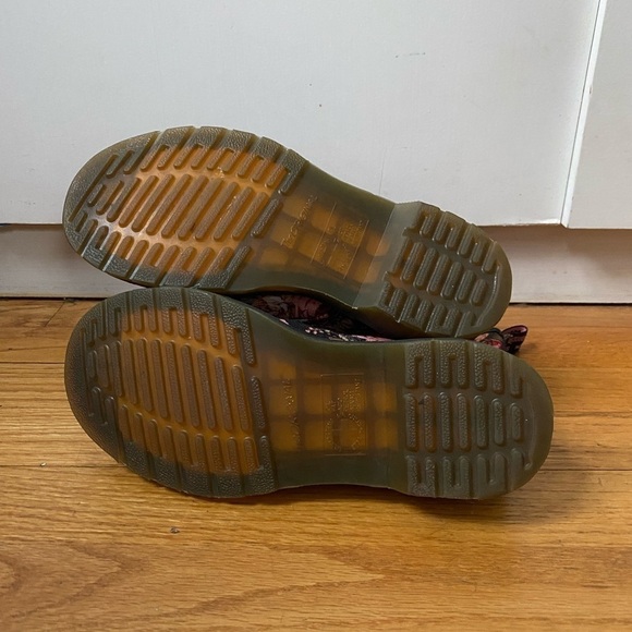 Dr. Marten’s Floral Printed Canvas 8 Eye Combat Boots Size 5 - Picture 9 of 16